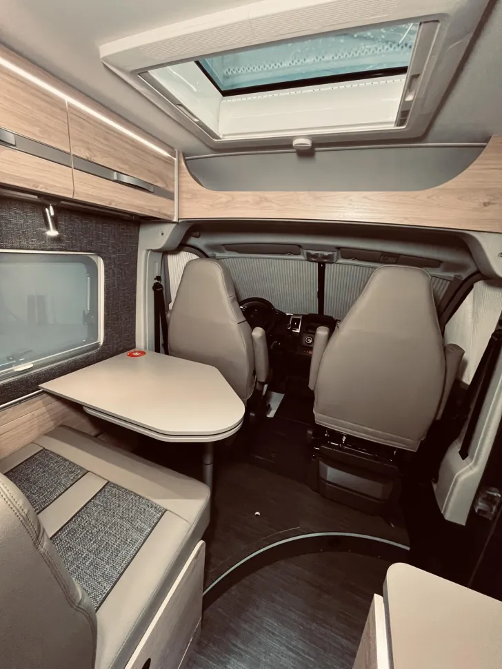 Fahrzeugbild Dethleffs Globetrail 600 DS Schwenkbad, Solar, AHK #12