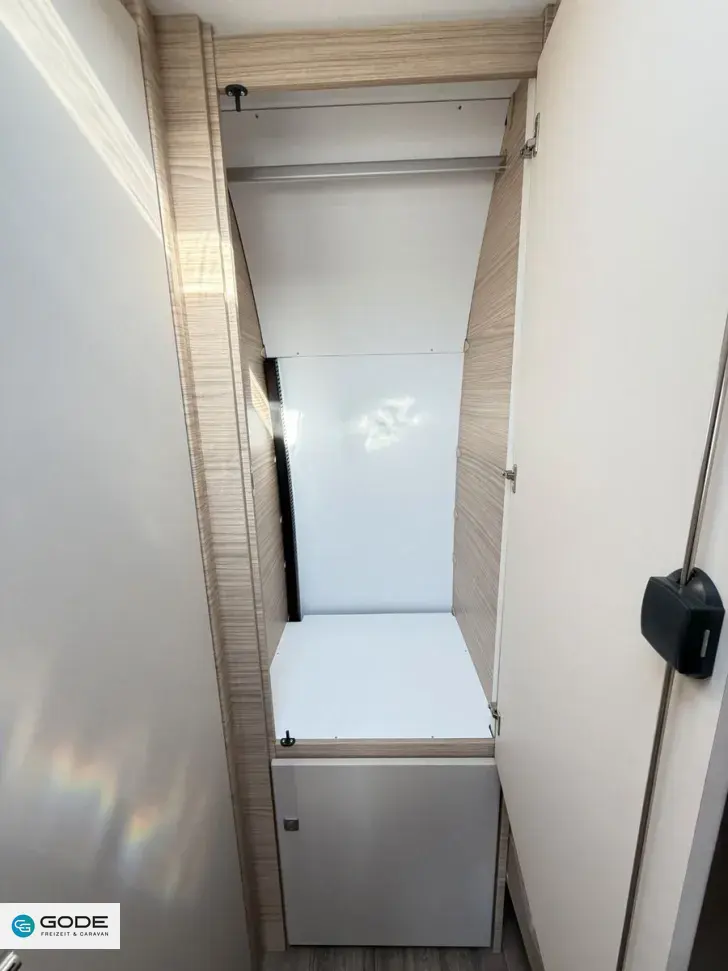 Fahrzeugbild Fendt Bianco Activ 560 SKM/2.000 kg/Lichtpaket #17