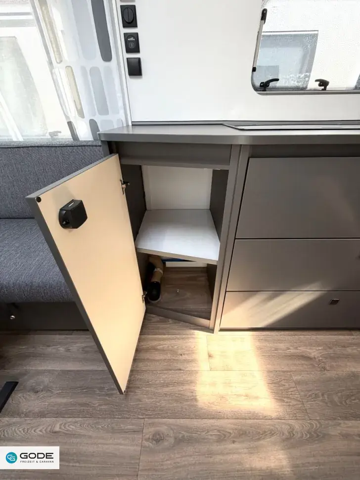 Fahrzeugbild Fendt Apero 495 SFB/2.000 kg/Fliegentür #13