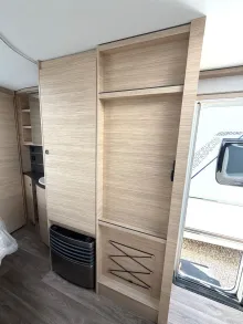 Fahrzeugbild Fendt Apero 495 SFB/2.000 kg/Fliegentür #15