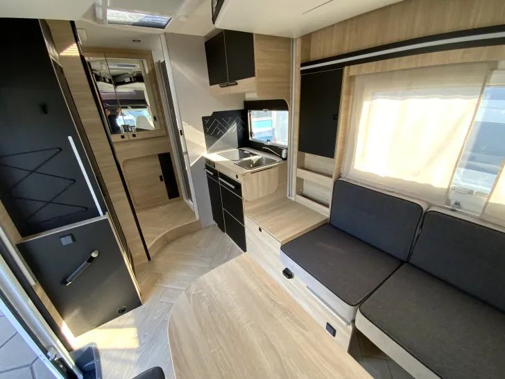 Fahrzeugbild Challenger Teilintegriert 270 Graphite Edition Automatik,Solar+Markise #9