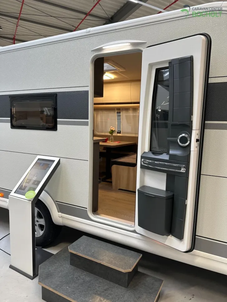 Fahrzeugbild Hobby De Luxe 545 KMF Ehem. Mietwagen / 2000 kg / Dusche #12