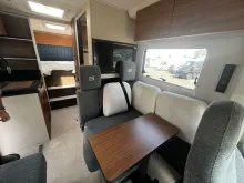 Fahrzeugbild Bürstner Signature SFT 7.1 Hubbett+Küchen+Technik/Design #20