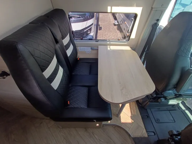 Fahrzeugbild Chausson Kastenwagen 594 Sport Line #10