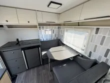 Fahrzeugbild Fendt Apero Activ 390 FH Modell 2026 #5