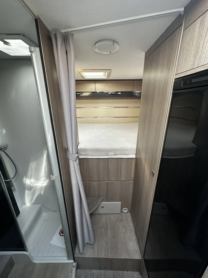 Fahrzeugbild Challenger Genesis 284 Markise, 22" TV+SAT #12