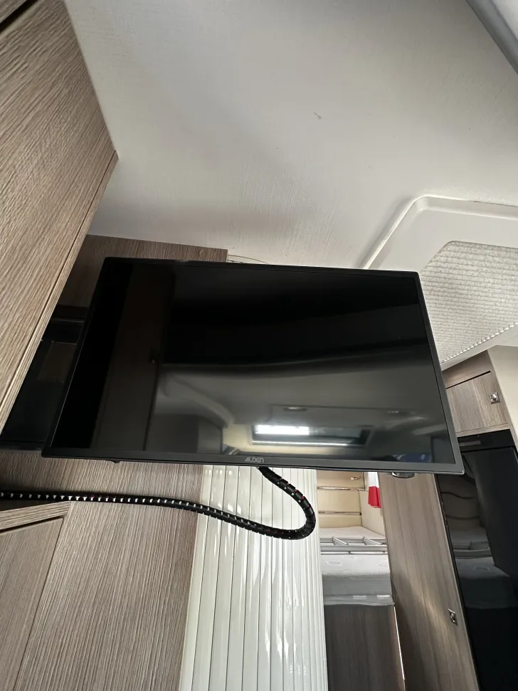 Fahrzeugbild Challenger Genesis 284 Markise, 22" TV+SAT #21