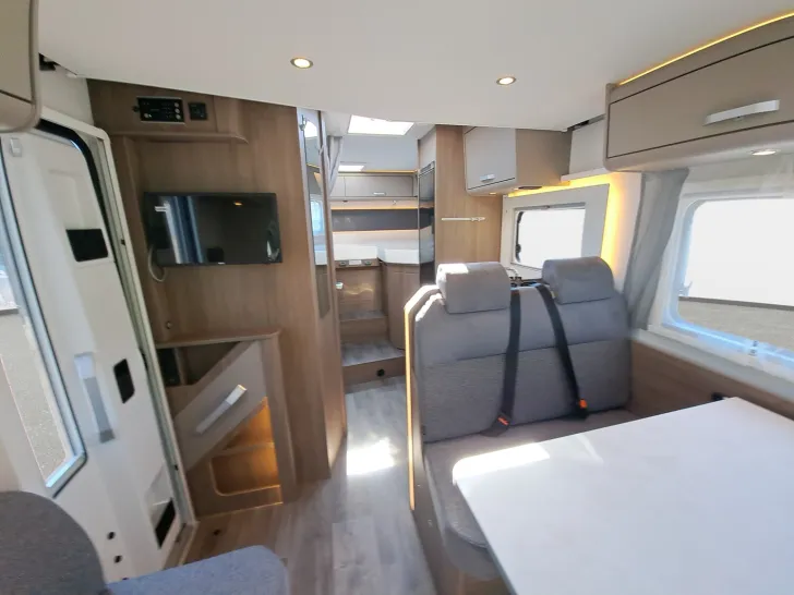 Fahrzeugbild Carado T 328 Pro+, Automatik, Solar, LTE, TV, Hubbett #9