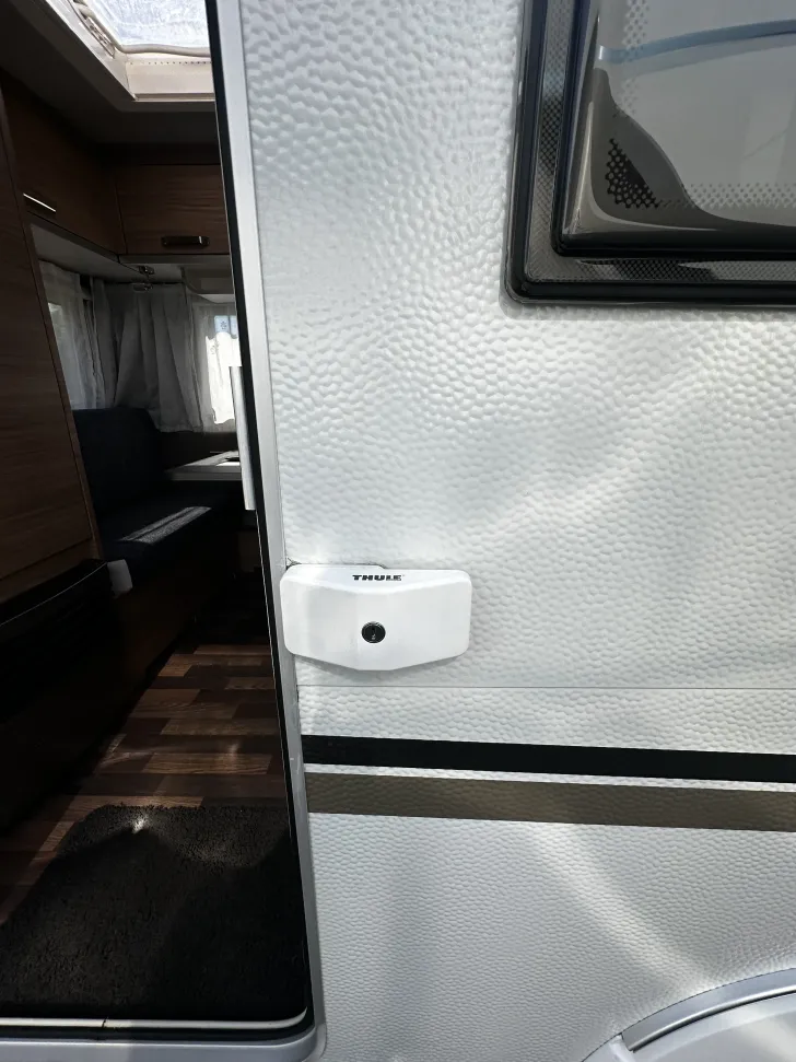 Fahrzeugbild Weinsberg CaraOne 420 QD Truma Rangierhilfe #21