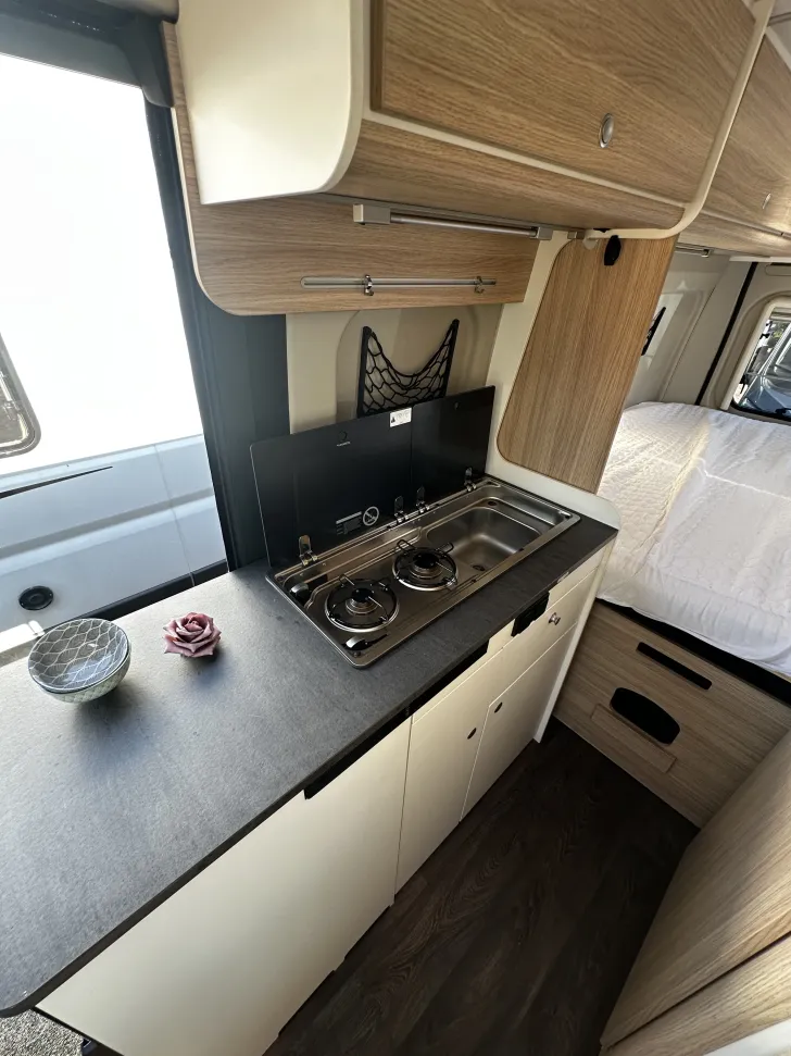 Fahrzeugbild Sunlight Camper Van Cliff 640 Solar + TV/SAT + Markise #12