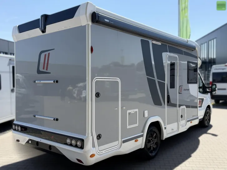 Fahrzeugbild Challenger Teilintegriert Graphite Edition 270 Drive Arctic #4