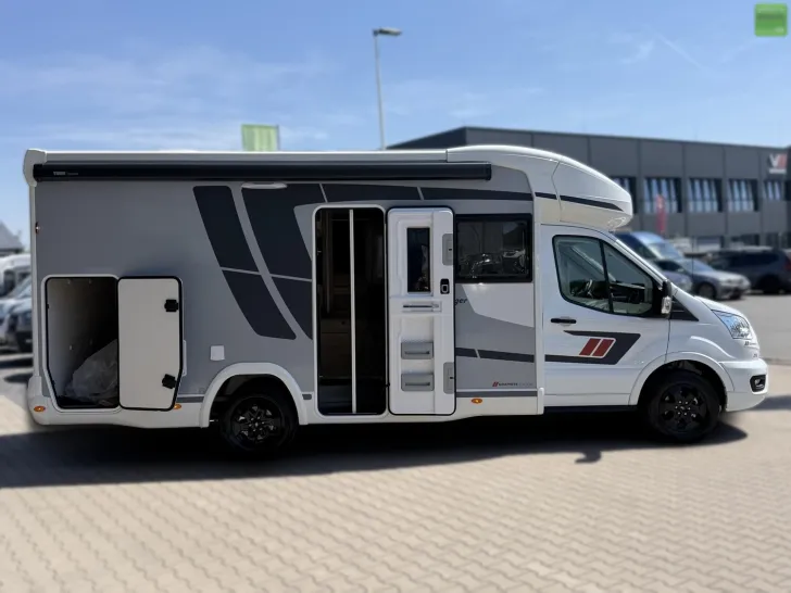 Fahrzeugbild Challenger Teilintegriert Graphite Edition 270 Drive Arctic #7