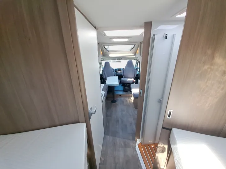 Fahrzeugbild Carado T 457 Pro+, Automatik, LTE, TV, Solar, 3. Bett #16