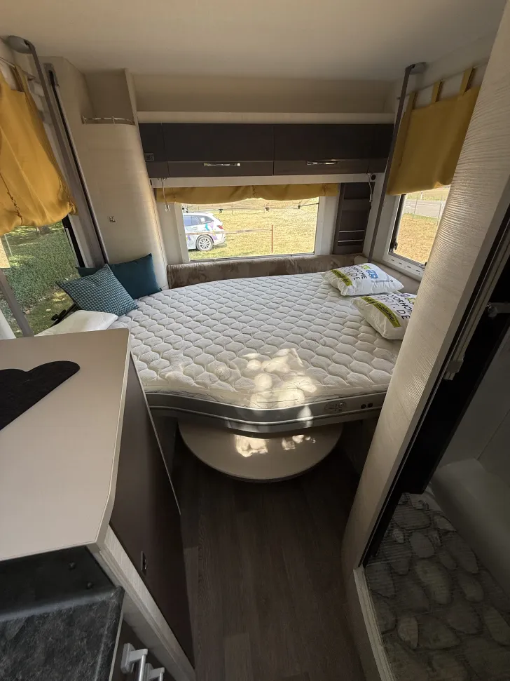 Fahrzeugbild Chausson Welcome 611 Travel Line 2 Aufbautüren, 2 Hubbetten #9