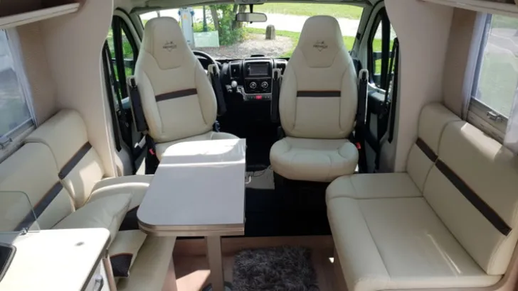 Fahrzeugbild Rapido 6F 696F Premium Edition #3