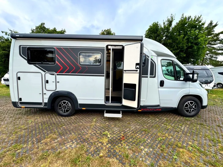 Fahrzeugbild Bürstner Signature SFT 7.0 GASTANK|NAVI|AUTOMATIK|AHK #6