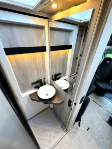 Fahrzeugbild Bürstner Signature SFT 7.0 GASTANK|NAVI|AUTOMATIK|AHK #25