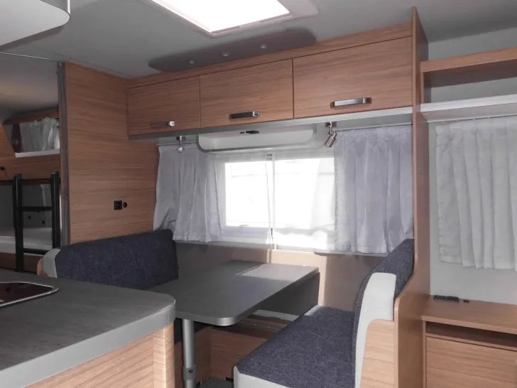 Fahrzeugbild Weinsberg CaraOne 550 QDK Mover Garage 3er Stockbett uvm #10