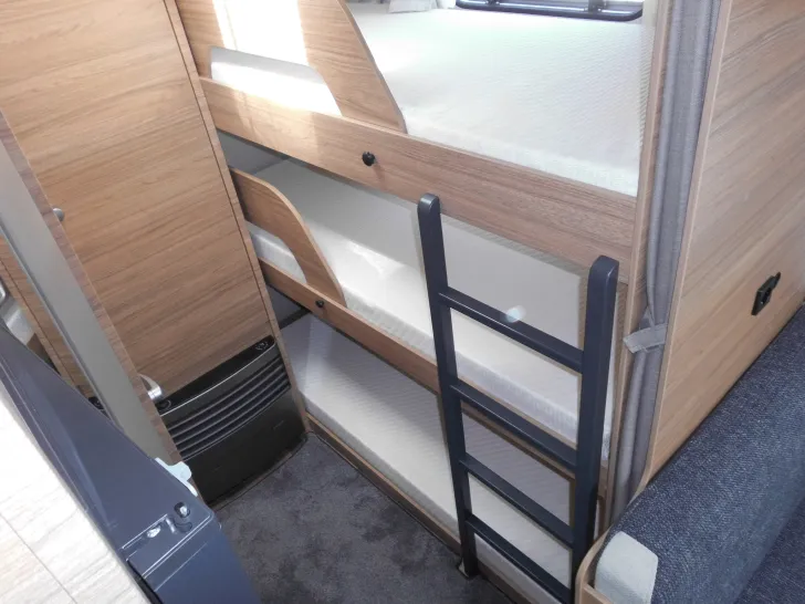 Fahrzeugbild Weinsberg CaraOne 550 QDK Mover Garage 3er Stockbett uvm #16