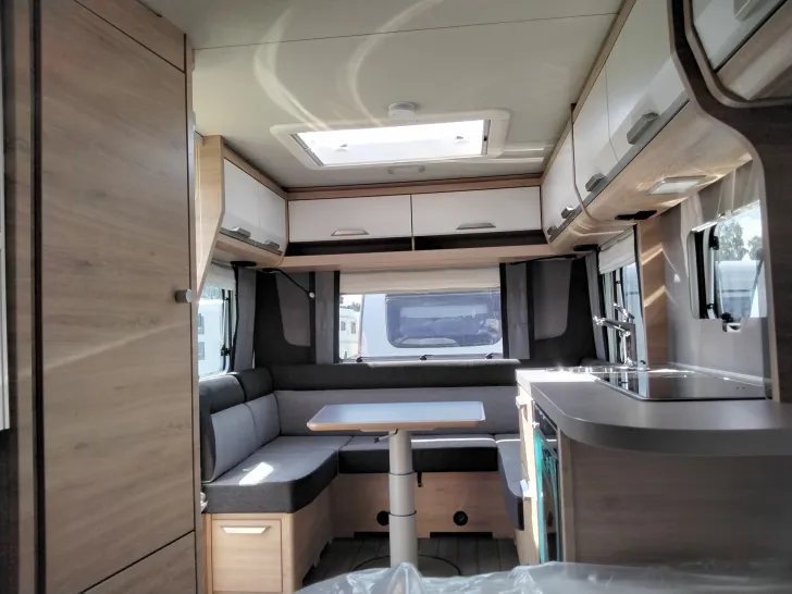 Fahrzeugbild Knaus Südwind 450 FU Black Selection Modell 2026 #6