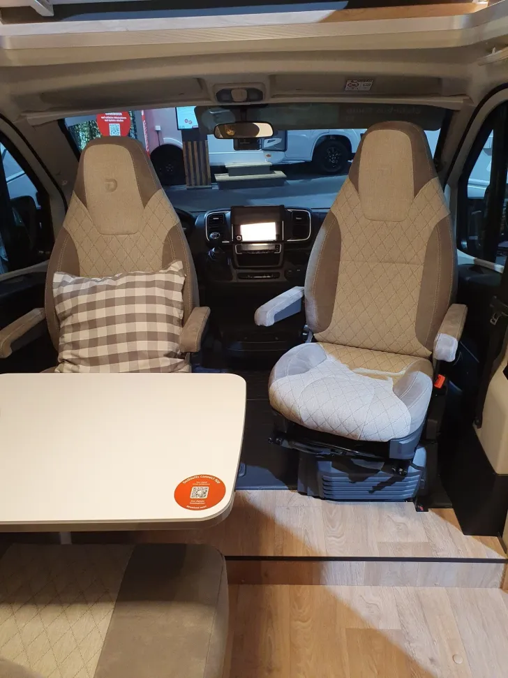 Fahrzeugbild Dethleffs Globebus Camp T 4 ACC Anhängekupplung #10