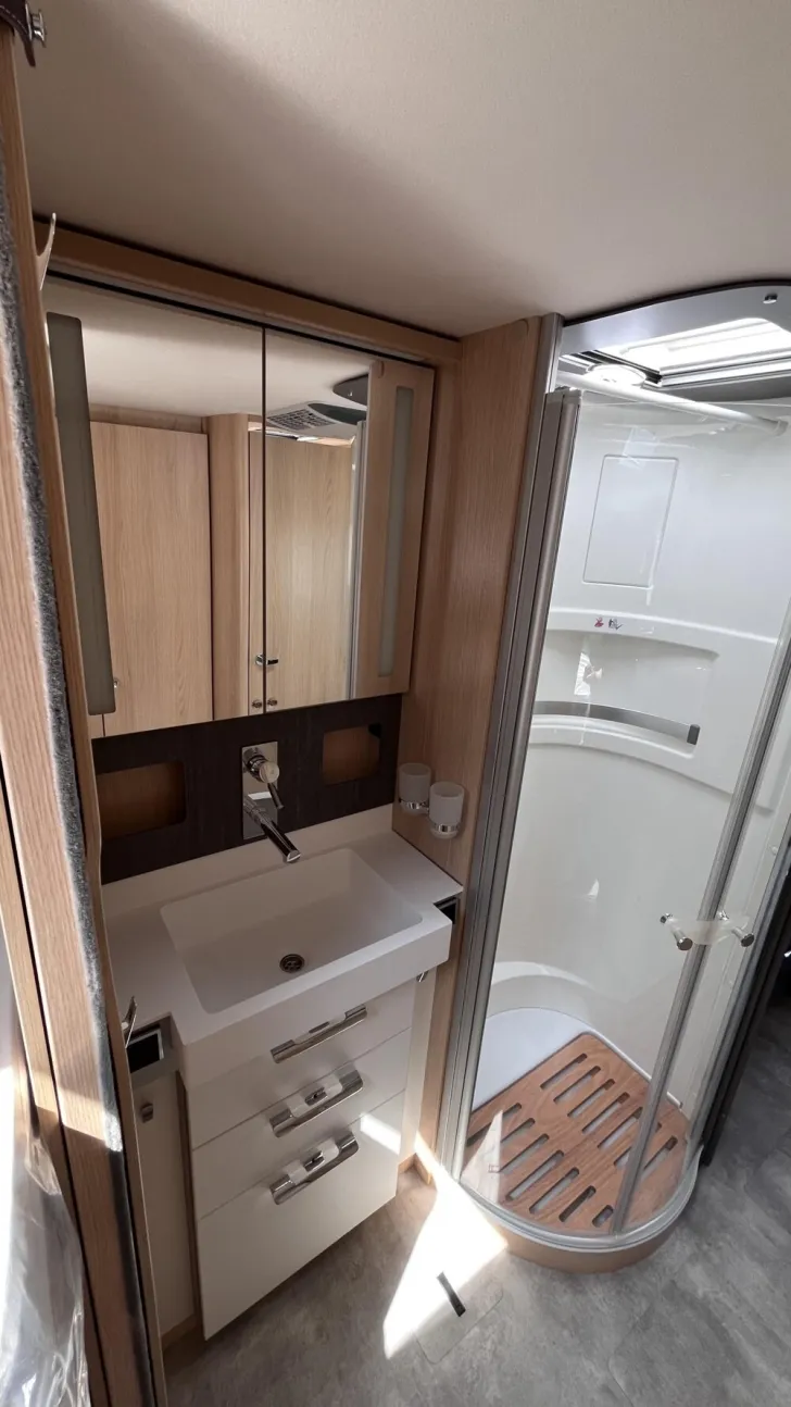 Fahrzeugbild Hymer B-Klasse ML I 880 BlackLine #16