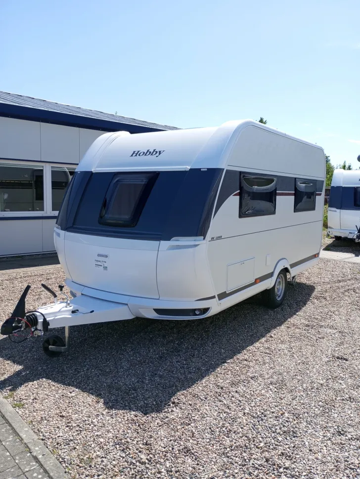 Fahrzeugbild Hobby De Luxe 400 SFe *Modell 2027* #3