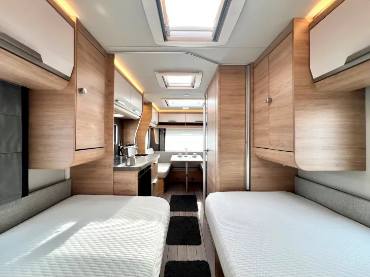 Fahrzeugbild Knaus Südwind 460 EU Black Selection #18