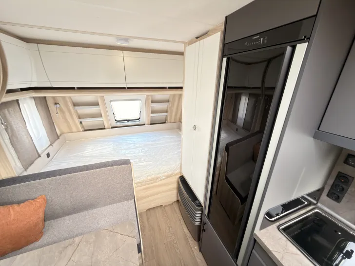 Fahrzeugbild Hobby De Luxe 490 KMF #13