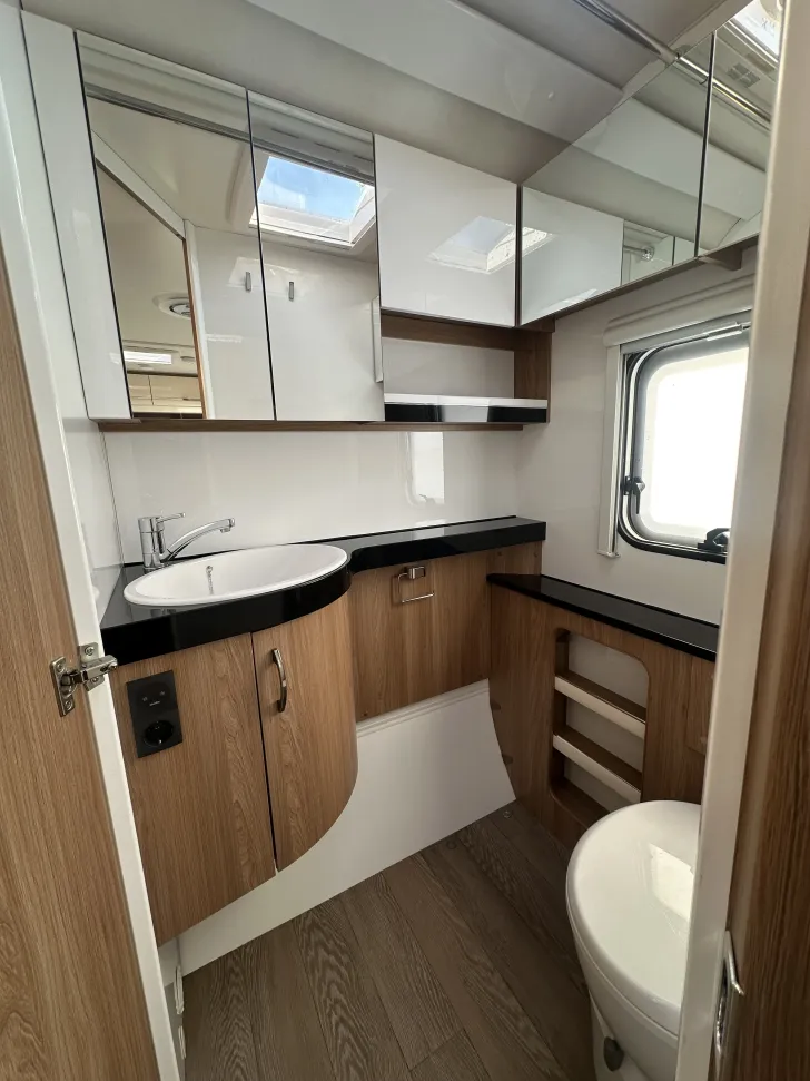 Fahrzeugbild Hobby Excellent 460 SL Rangierhilfe #18