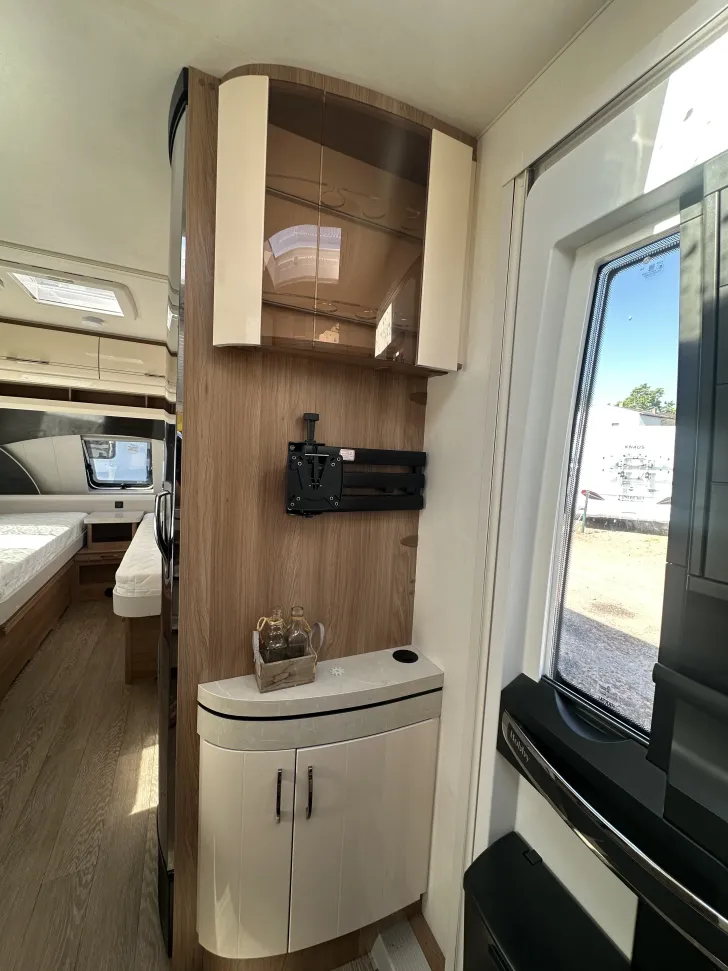 Fahrzeugbild Hobby Excellent 460 SL Rangierhilfe #19