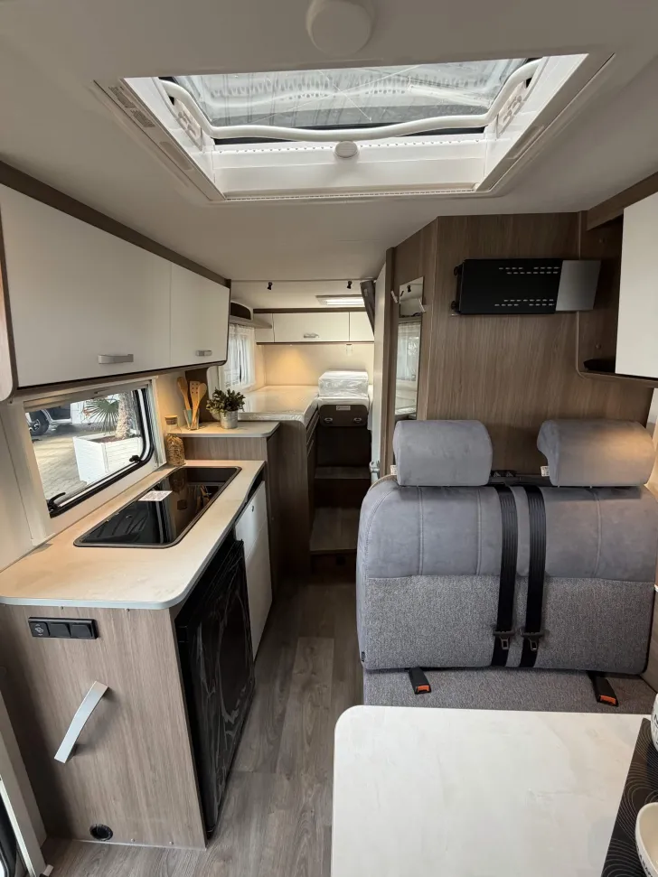 Fahrzeugbild Carado VAN 337 PRO+ #8
