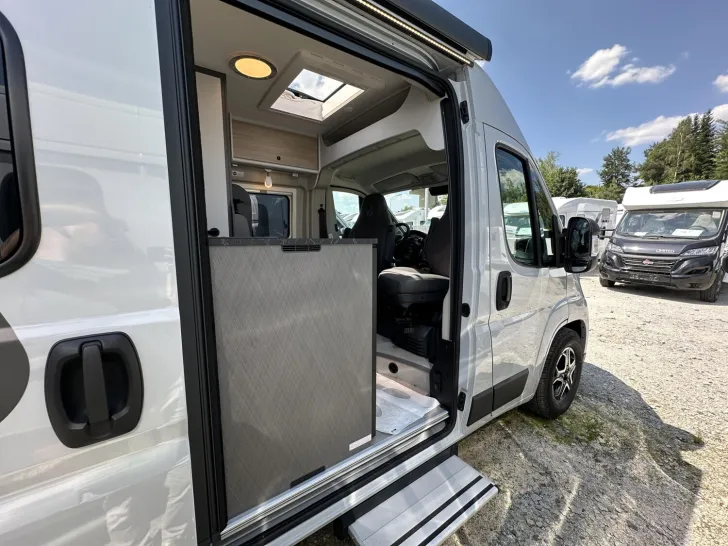 Fahrzeugbild Etrusco CV 600 SB MJ26 | Kamera | Markise | Safety Paket #8