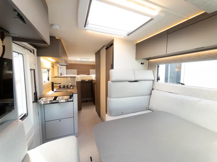 Fahrzeugbild LMC Cruiser 740 EL #13