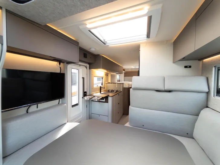 Fahrzeugbild LMC Cruiser 740 EL #14