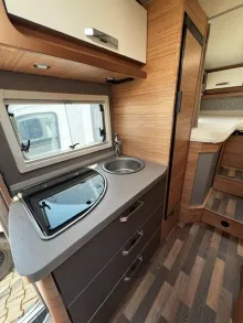 Fahrzeugbild Weinsberg CaraCompact 600 MEG EDITION [PEPPER] Mietwagen verfügbar ab Nov´26 #7