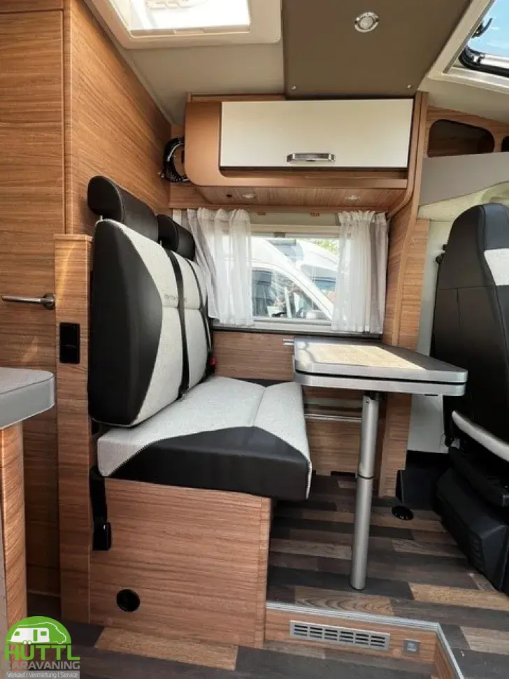 Fahrzeugbild Weinsberg CaraCompact 600 MEG EDITION [PEPPER] Mietwagen verfügbar ab Nov´26 #6