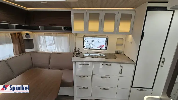 Fahrzeugbild Hymer Eriba Nova 530 Mover, Hubstützen,Arktis Paket #7