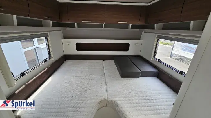 Fahrzeugbild Hymer Eriba Nova 530 Mover, Hubstützen,Arktis Paket #12