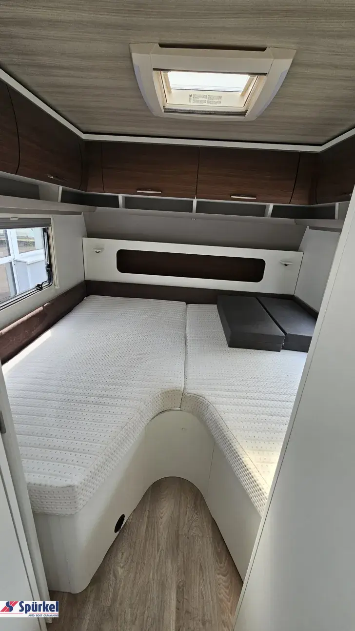 Fahrzeugbild Hymer Eriba Nova 530 Mover, Hubstützen,Arktis Paket #13