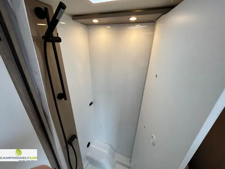 Fahrzeugbild Bürstner Lyseo Time SkyLine 690 G*NAVI*RFK* #9