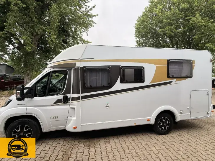 Fahrzeugbild Carado T 339 AT #Queensbett #Rollerträger #3