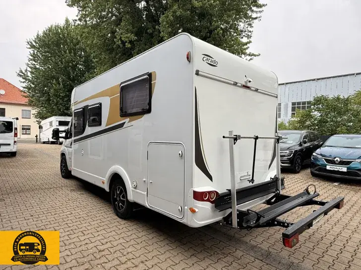Fahrzeugbild Carado T 339 AT #Queensbett #Rollerträger #4
