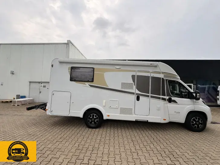 Fahrzeugbild Carado T 339 AT #Queensbett #Rollerträger #10