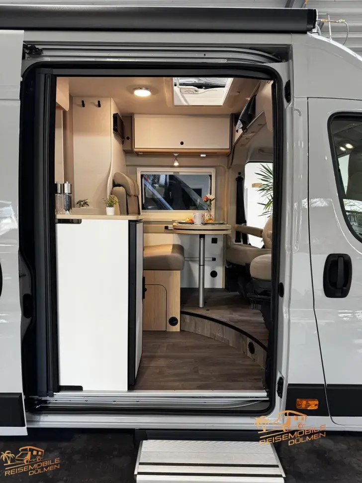 Fahrzeugbild LMC Innovan Pure 640 8G Auto #10
