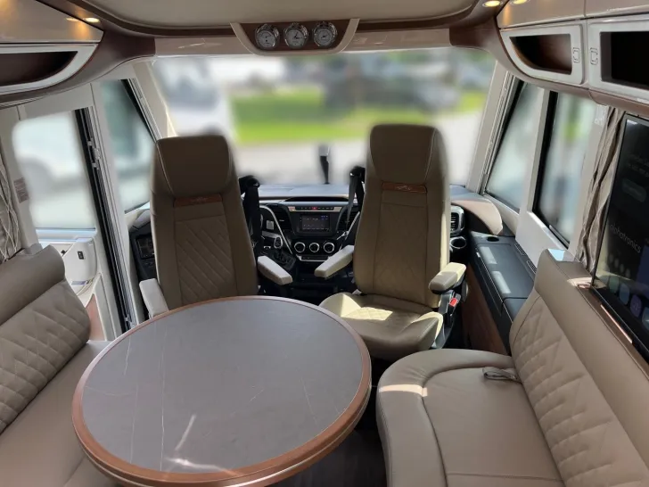 Fahrzeugbild Carthago chic s-plus I 61 XL LE Summer Sale #11
