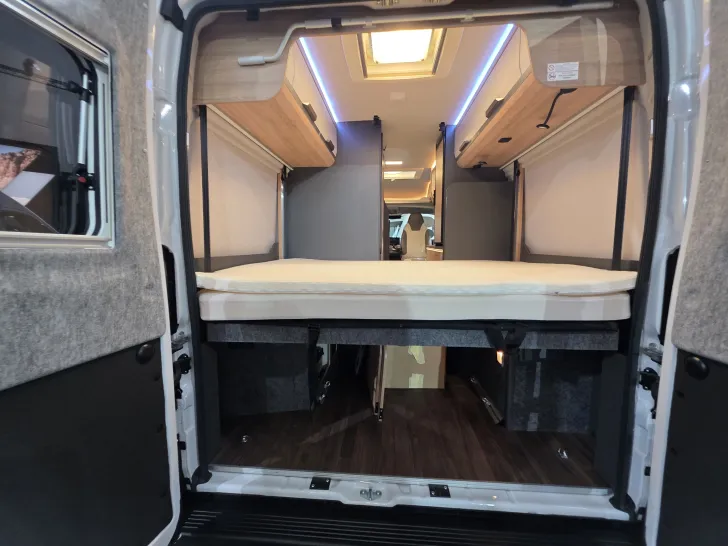 Fahrzeugbild Knaus BoxLife 600 MQ Platinum Selection Schwarz Metallic #5