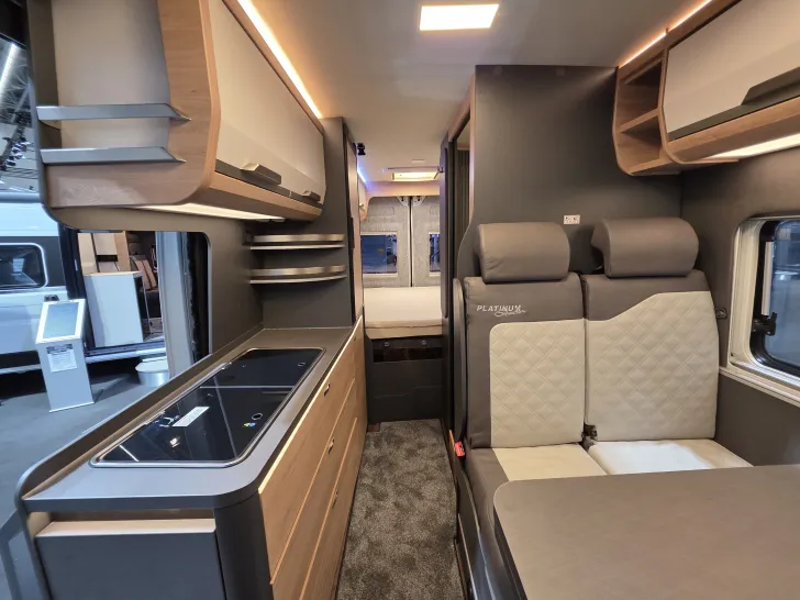 Fahrzeugbild Knaus BoxLife 600 MQ Platinum Selection Schwarz Metallic #9
