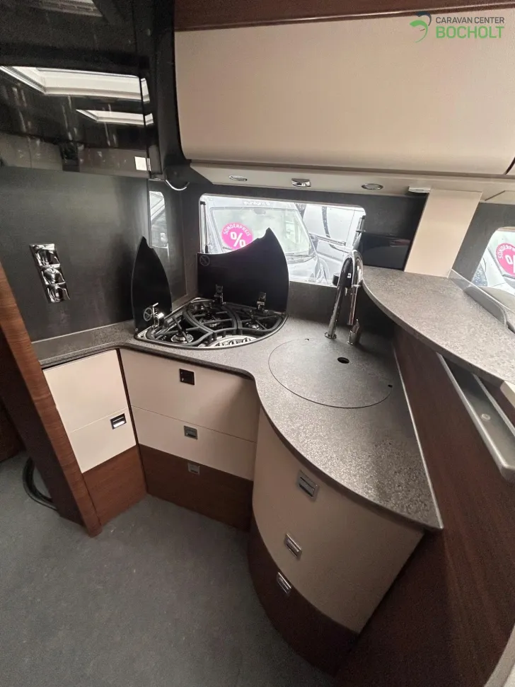 Fahrzeugbild Carthago chic c-line I 4.9 LE #6