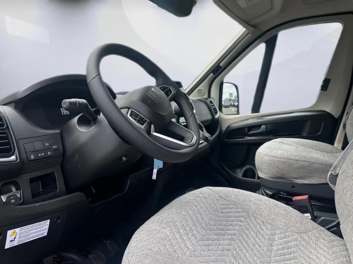 Fahrzeugbild Dethleffs Globetrail 600 DS Fiat Aufstelldach #7